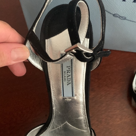Authentic Womens gently worn Prada heels size 38/ 8 B - Picture 9 of 16